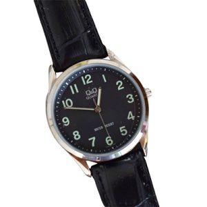 Reloj Q&Q - Malla Cuero - Fondo Negro - UNISEX