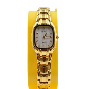 Reloj Citizen - Enchapado En Oro - Fondo Blanco - WR/50